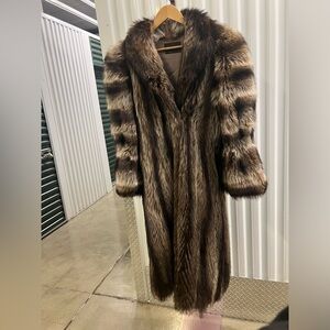 ✨EXCELLENT CONDITION✨ Full length RACOON FUR COAT 23P